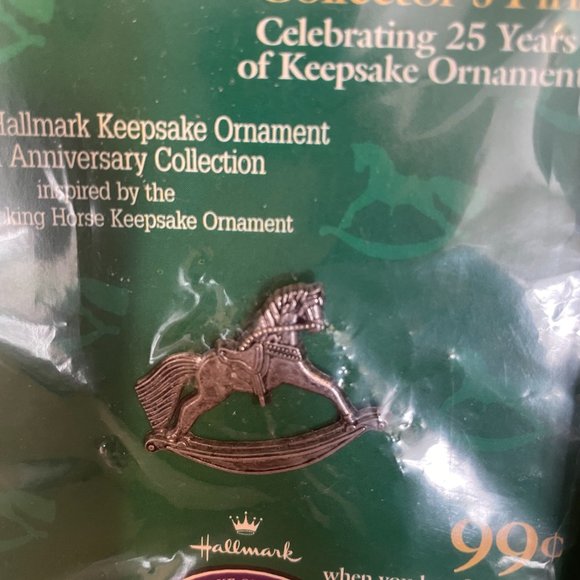 3 Hallmark Collector's Pins - Picture 6 of 7